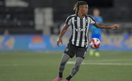 Danilo analisa o trabalho de Martín Anselmi no Botafogo e a atuação da equipe na derrota para o Fluminense