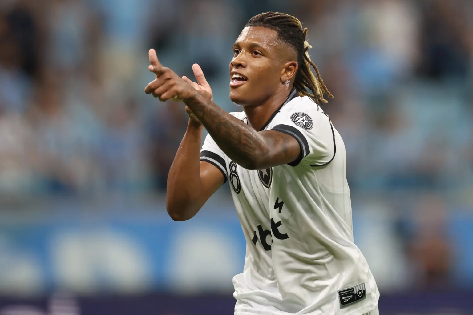 Danilo, o volante goleador: melhor início de ano impulsiona destaque no Botafogo