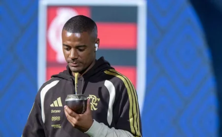 De La Cruz desfalca o Flamengo no jogo contra o Botafogo pelo Carioca