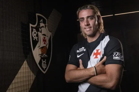 De Maxi a Vegetti: Vasco tenta replicar com Spinelli a fórmula de sucesso com atacantes argentinos