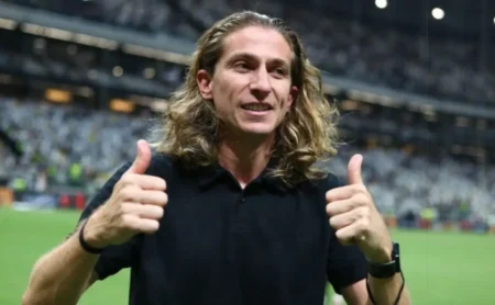 Demissão de Filipe Luís no Flamengo: cenário é descartado apesar de pressão e cobranças Demissão de Filipe Luís no Flamengo: cenário é descartado apesar de pressão e cobranças