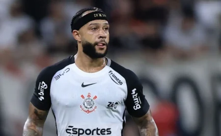 Depay deixa o Corinthians, mas Nice desiste após reavaliação e impede acordo na Europa