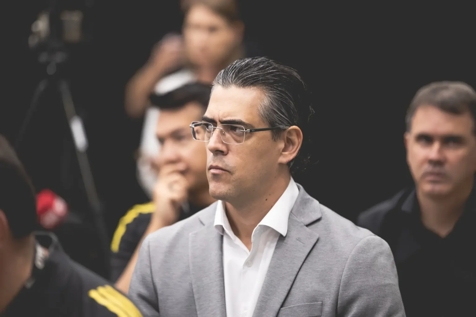 Diretor do Atlético-MG critica arbitragem no Mineiro: "Três erros graves"