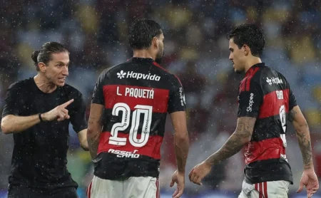 Diretoria do Flamengo planeja mudanças após vice-campeonato e cobra Filipe Luís, com possível afastamento de jogadores