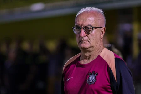 Dorival avalia fase do Corinthians e descarta quartas: "Em reconstrução"