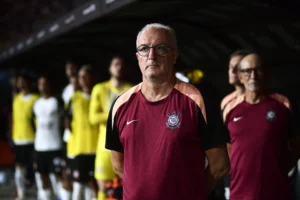 Dorival compara com o Dérbi e exalta vitória do Corinthians: "Evolução muito grande"
