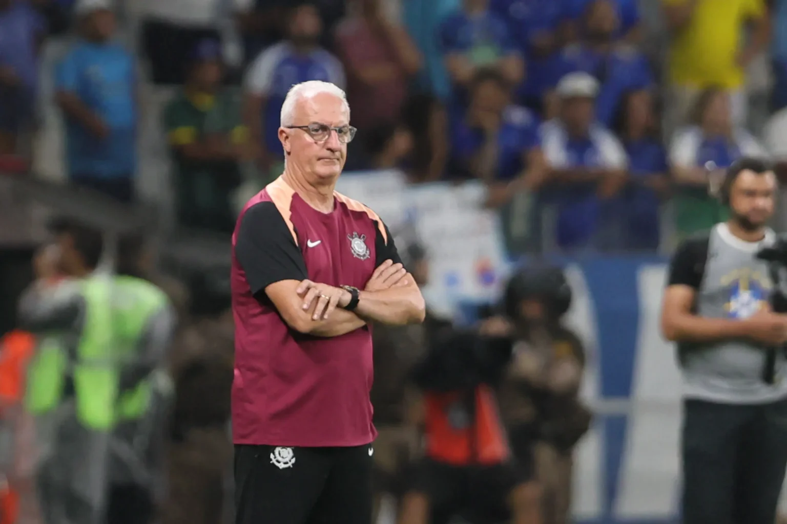 Dorival comenta empate do Corinthians e ironiza ritmo de jogos: "Ninguém é uma máquina"