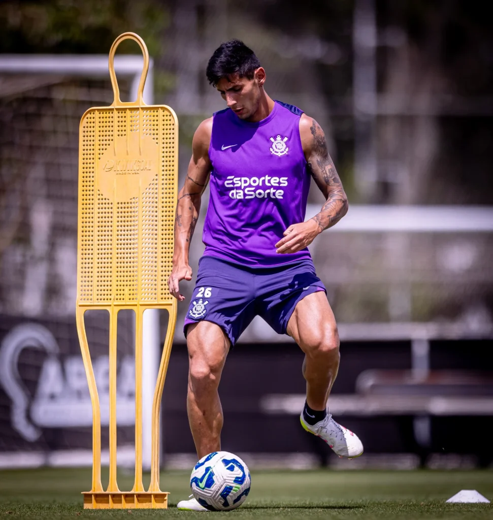 Dorival confirma progresso em negociação para o retorno de Angileri ao Corinthians: "Bem adiantado"