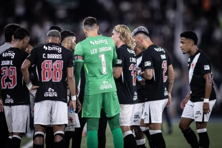 Dos desafios aéreos à confiança do elenco: o que espera o próximo técnico do Vasco