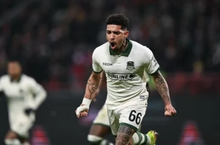 Douglas: Ex-Flu e Corinthians vive boa fase na Rússia e almeja título.