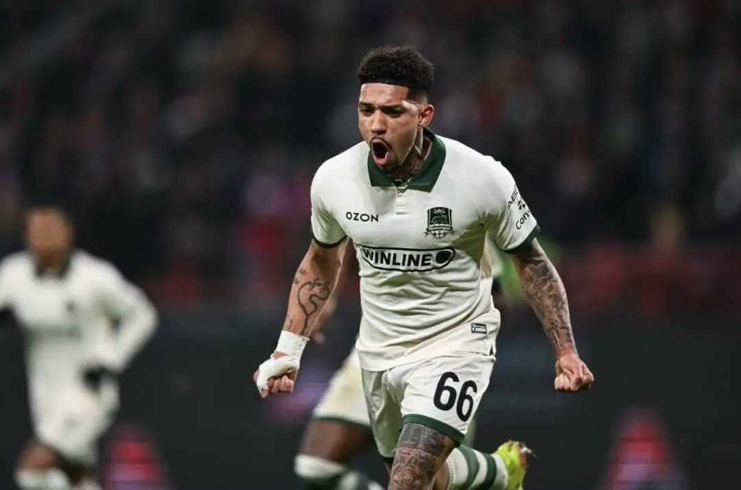 Douglas: Ex-Flu e Corinthians vive boa fase na Rússia e almeja título. Douglas: Ex-Flu e Corinthians vive boa fase na Rússia e almeja título.