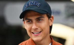 Dybala negocia com o Boca Juniors para junho, em vez do Flamengo Dybala negocia com o Boca Juniors para junho, em vez do Flamengo