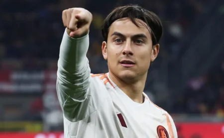 Dybala prioriza Boca Juniors e acordo com o Flamengo não deve ocorrer. Dybala prioriza Boca Juniors e acordo com o Flamengo não deve ocorrer.