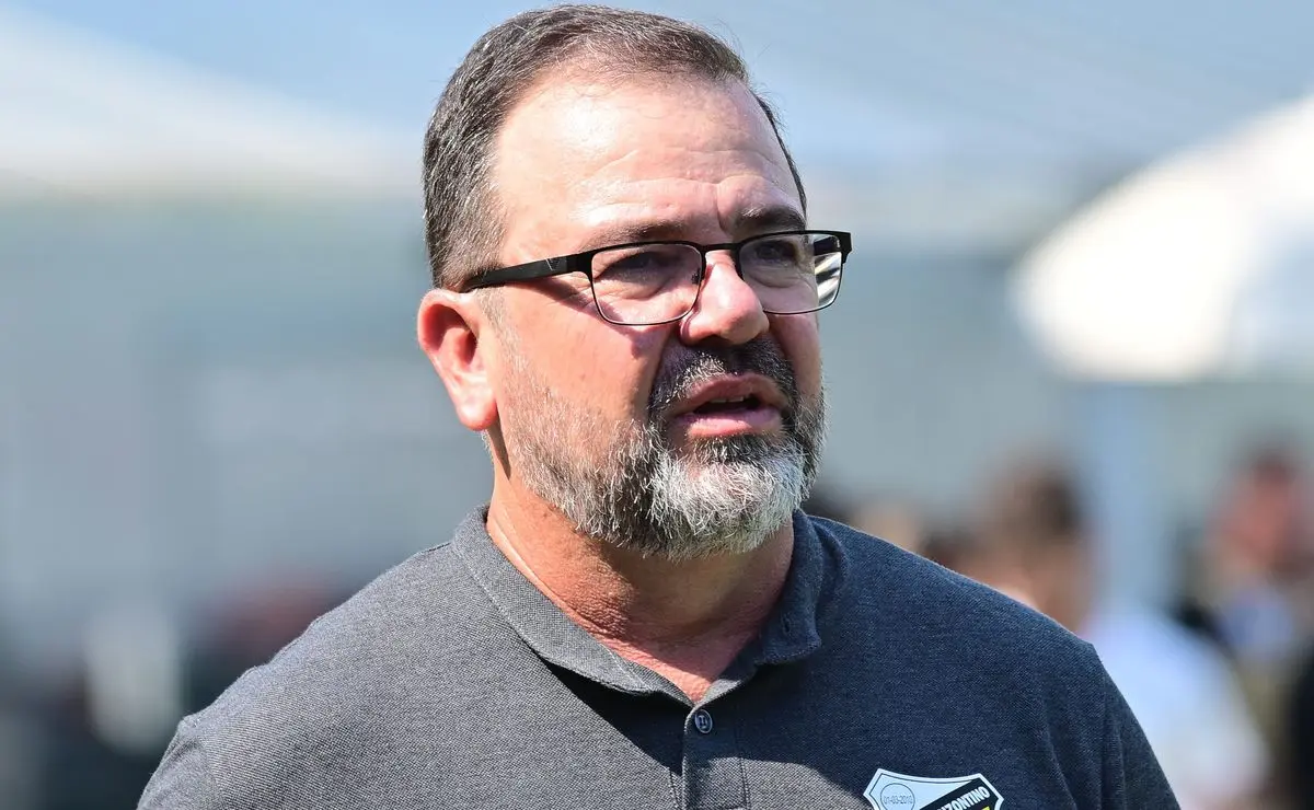 Enderson Moreira elogia Neymar antes de Novorizontino x Santos: “Muda o patamar de qualquer equipe” Enderson Moreira elogia Neymar antes de Novorizontino x Santos: “Muda o patamar de qualquer equipe”