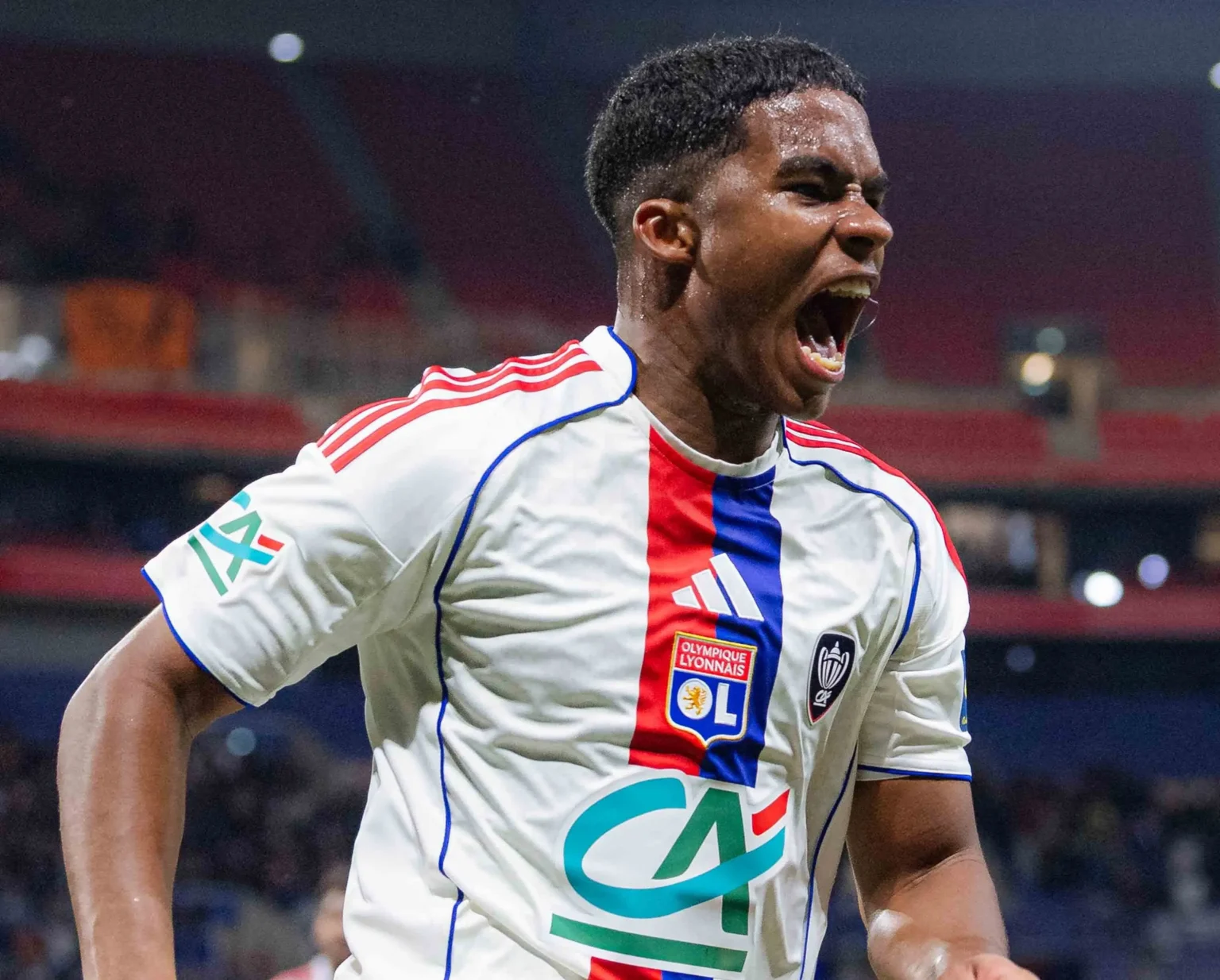 Endrick decide, Lyon bate Laval e avança na Copa da França