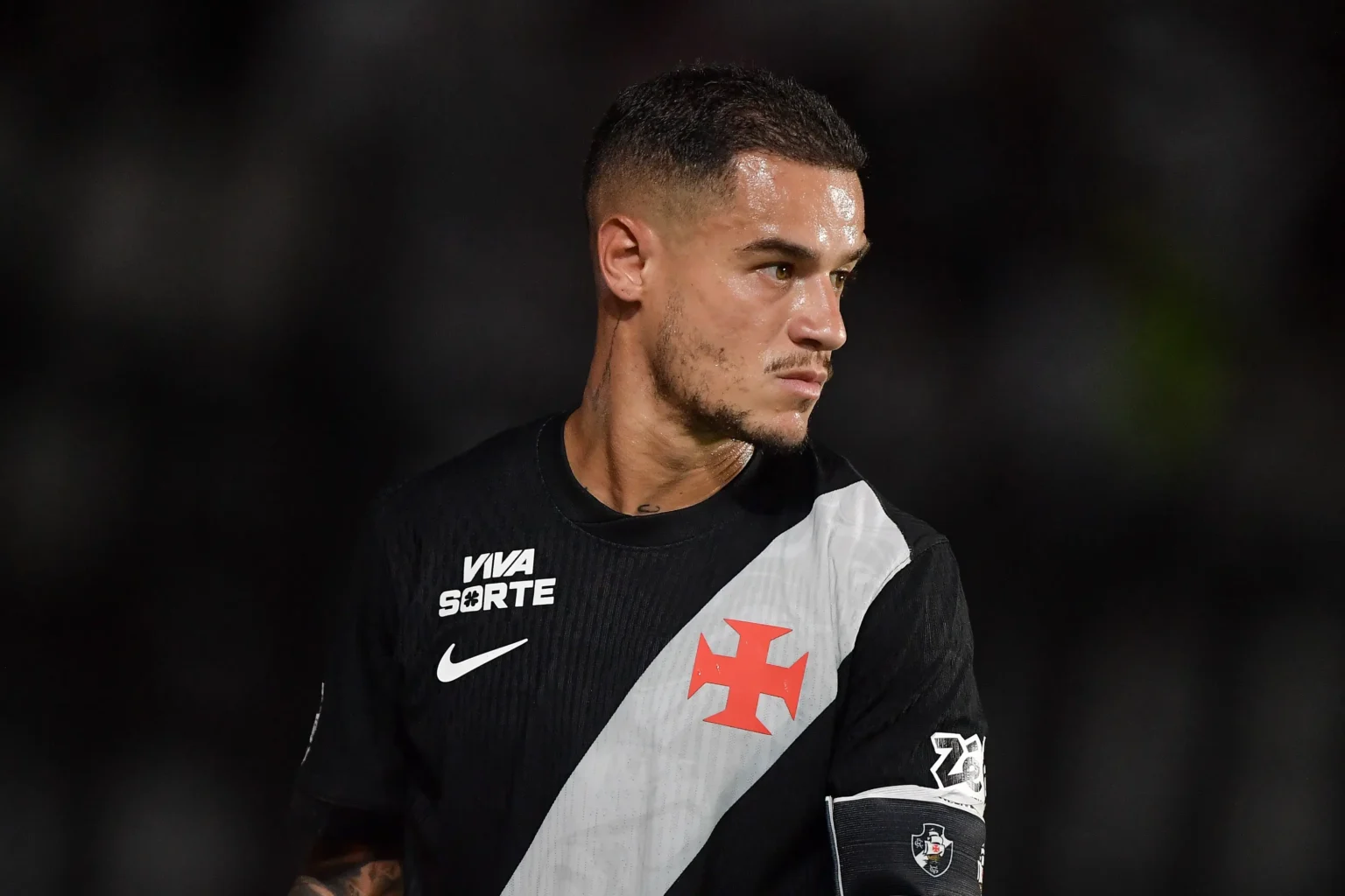 "Escândalo" e acerto de Klopp: repercussão global da saída de Coutinho do Vasco