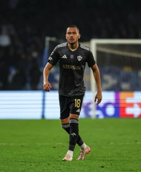 Ex-Flu, Dani Bolt ressalta humildade do Qarabag nos playoffs da Champions: "Foco no que podemos controlar"