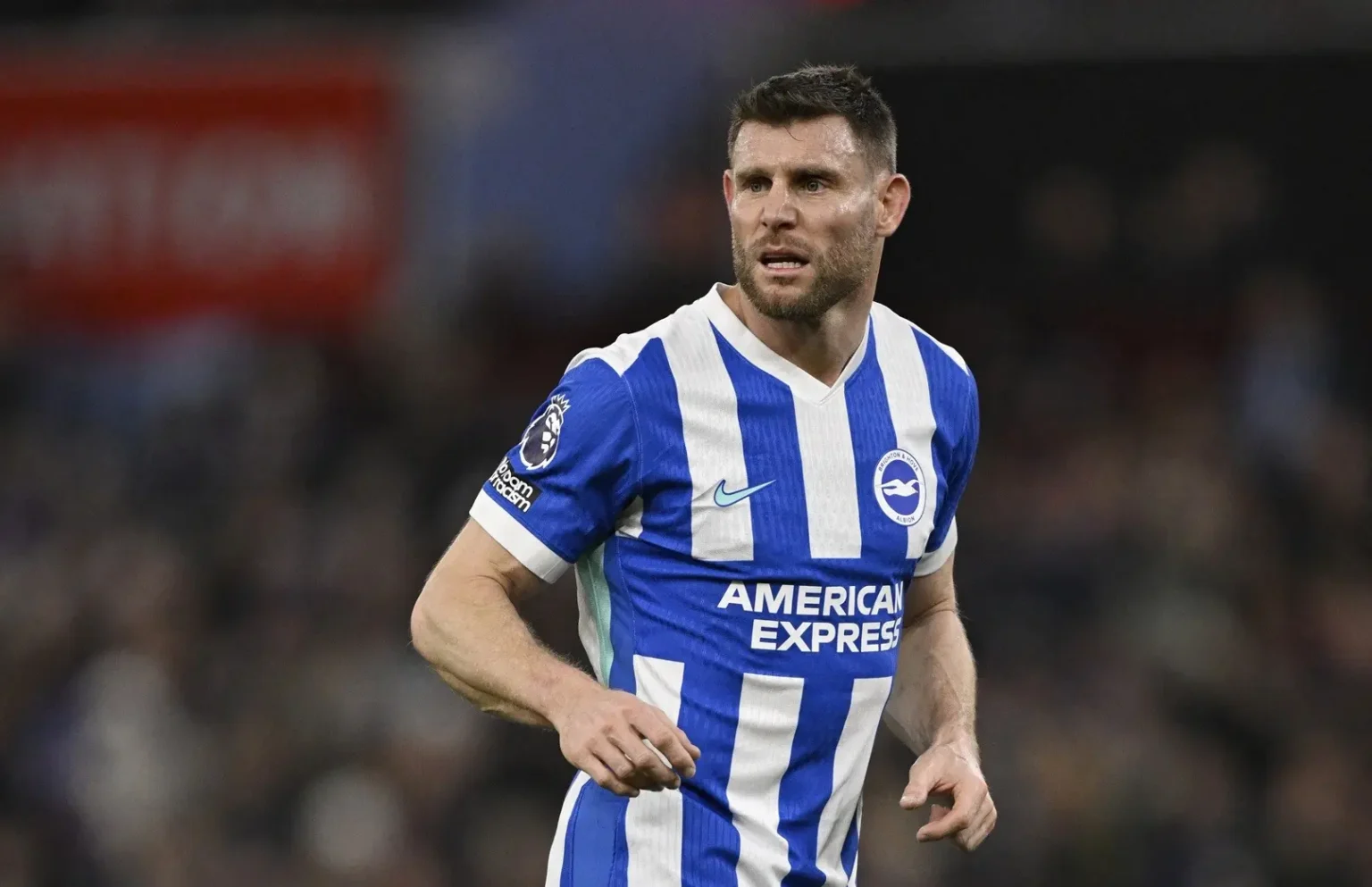 Ex-jogador do Liverpool atinge recorde de partidas na Premier League