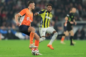 Executivo do Atlético-MG mantém esperança em Fred, do Fenerbahçe: "Porta está escancarada"