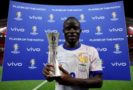 Fenerbahçe contrata Kanté até 2028