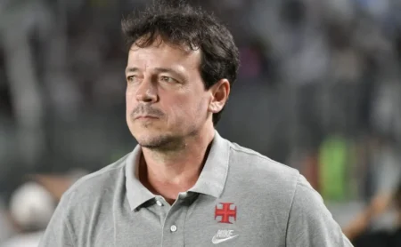 Fernando Diniz busca retomar a confiança da torcida em meio à crise no Vasco