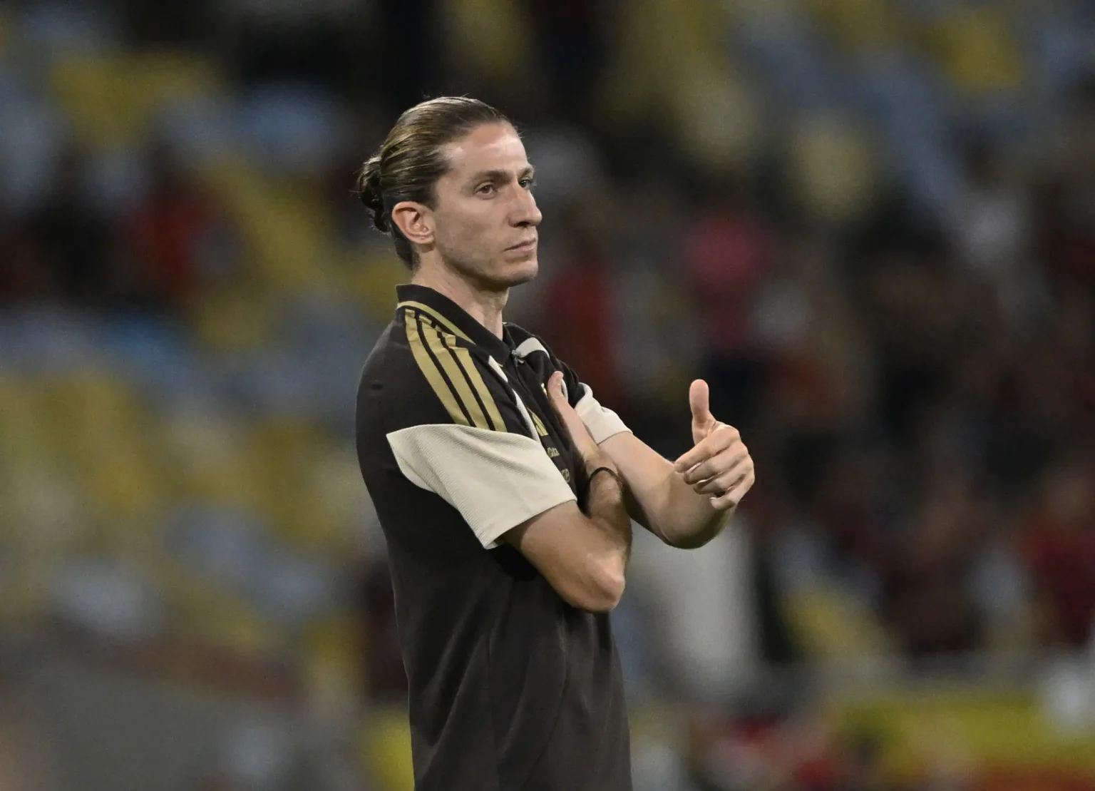 Filipe Luís celebra vaga do Flamengo e defende Paquetá: "Carga emocional grande"