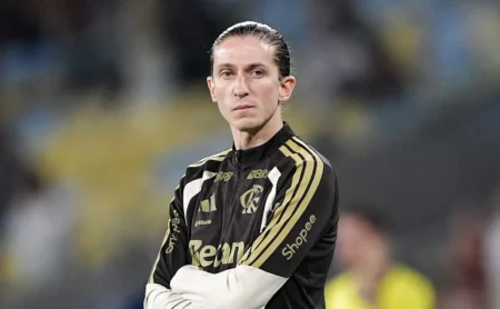 Filipe Luís elogia Marcos Leonardo, mas Flamengo nega negociações pelo atacante Filipe Luís elogia Marcos Leonardo, mas Flamengo nega negociações pelo atacante
