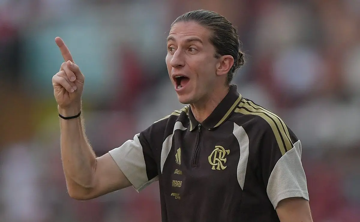 Filipe Luís pede apoio da Nação antes de Flamengo x Lanús pela Recopa Sul-Americana Filipe Luís pede apoio da Nação antes de Flamengo x Lanús pela Recopa Sul-Americana