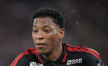 Flamengo avalia venda de Gonzalo Plata e aguarda propostas na janela de meio de ano