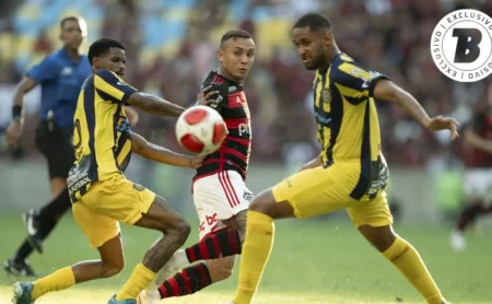 Flamengo alcança semifinal com elenco 600 vezes mais valioso que o do Madureira Flamengo alcança semifinal com elenco 600 vezes mais valioso que o do Madureira