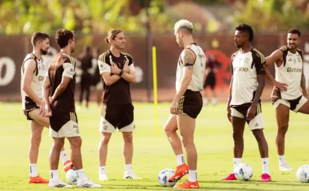 Flamengo busca virada por dois gols e tenta superar tabu em mata-matas