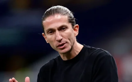 Flamengo: cinco reforços e Filipe Luís impulsionam time para o jogo contra o Vitória Flamengo: cinco reforços e Filipe Luís impulsionam time para o jogo contra o Vitória