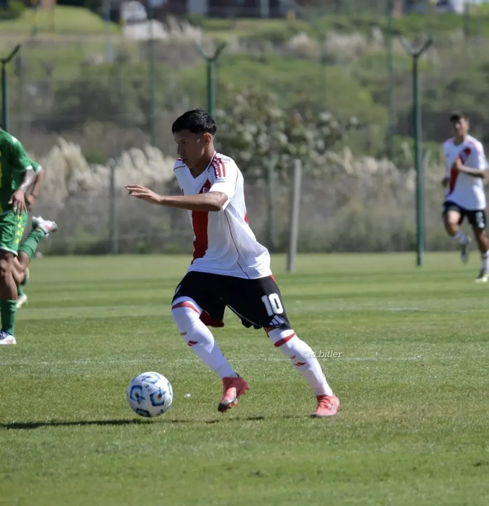 Flamengo: Conheça Juan Sayago, o novo reforço vindo da base do River Plate