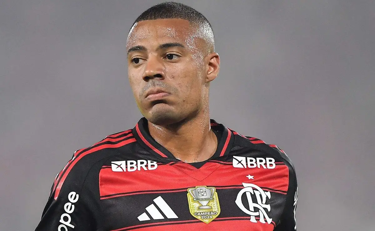 Flamengo desiste de De La Cruz contra o Botafogo; gramado sintético do Nilton Santos preocupa Flamengo desiste de De La Cruz contra o Botafogo; gramado sintético do Nilton Santos preocupa