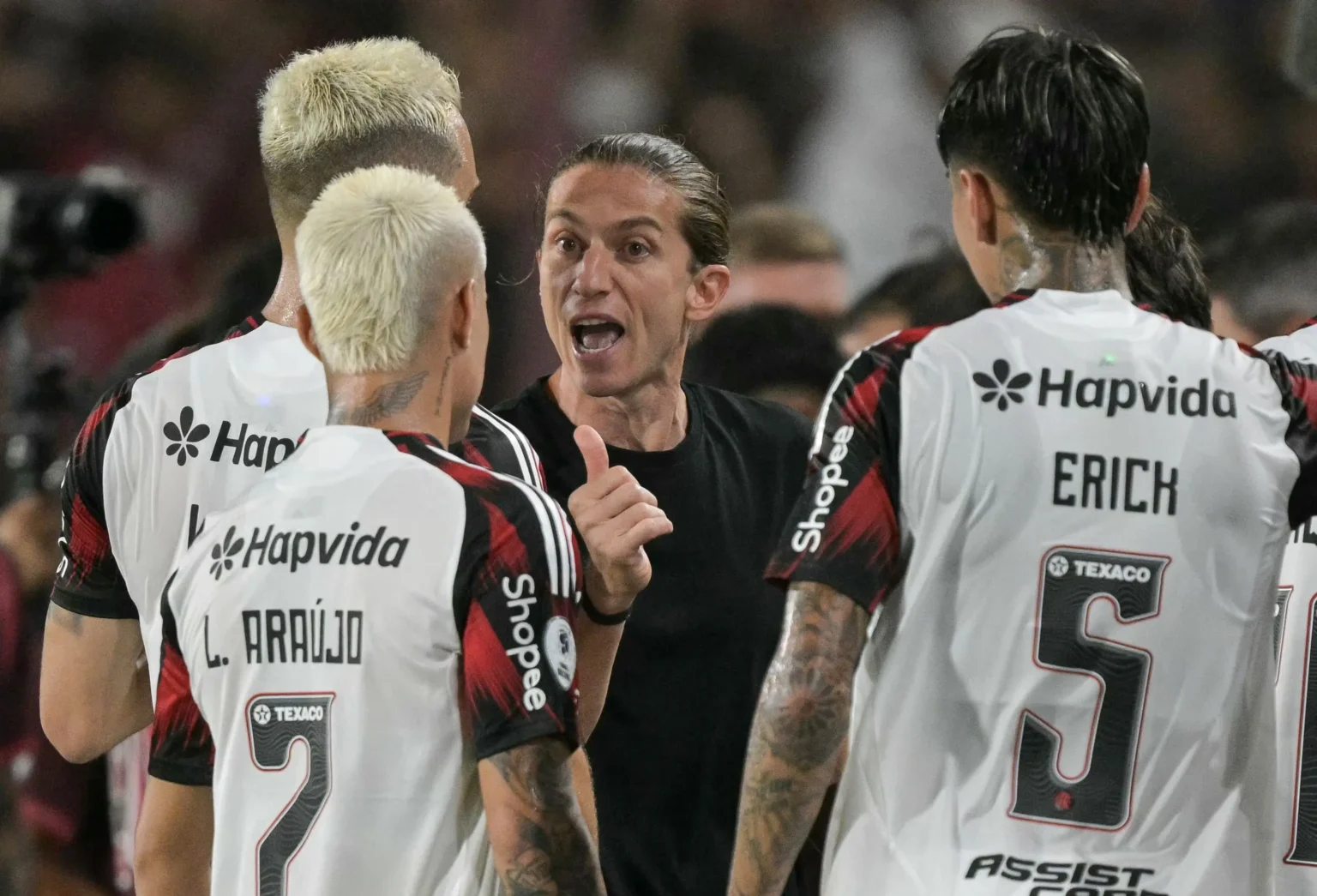Flamengo de Filipe Luís repete em menos de um mês perdas de quase seis meses em 2023; compare