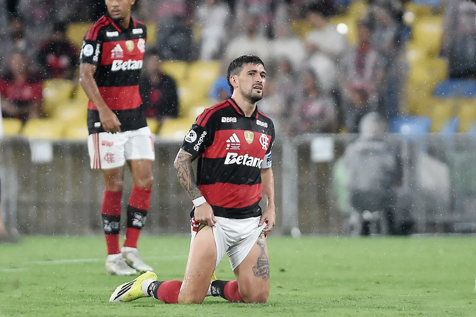 Flamengo: Derrota Cruel e Escolhas Questionáveis Custam Título em 2026