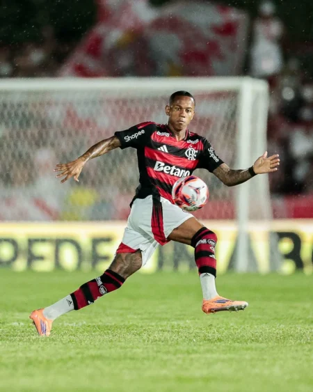 Flamengo encerra pendências na janela e terá 20 dias para ajustes no elenco; veja o que falta