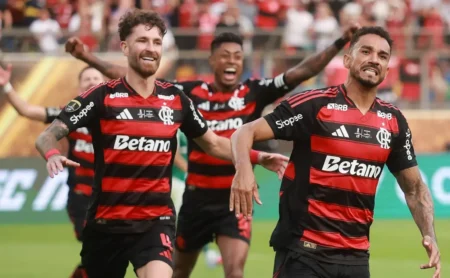 Flamengo e Lanús se enfrentam na final da Recopa Sul-Americana após 12 anos; veja o histórico