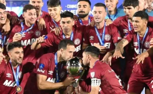 Flamengo enfrenta o Lanús na Recopa com time completo no Maracanã