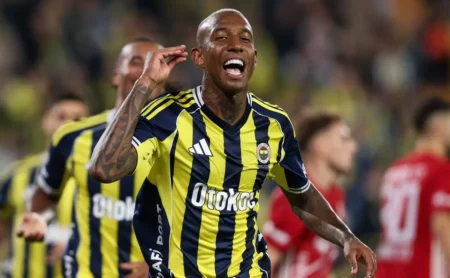 Flamengo lamenta renovação de Talisca e vê chance de reforço em julho escapar Flamengo lamenta renovação de Talisca e vê chance de reforço em julho escapar