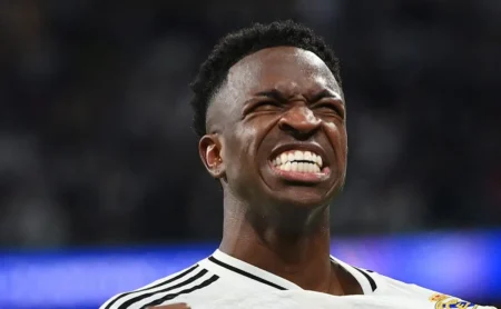 Flamengo planeja a volta de Vinícius Júnior em 2027 e oferece salário competitivo, informa jornalista