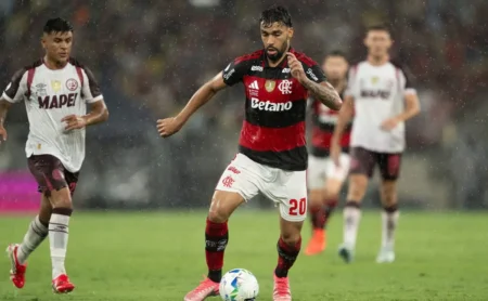 Flamengo pagou por Paquetá valor similar ao do elenco do Lanús