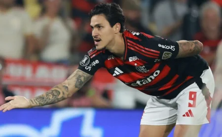Flamengo supera argentinos em 70% dos últimos dez jogos no Brasil; Lanús tem 26,67% de aproveitamento