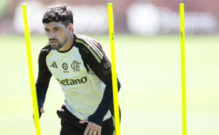 Flamengo treinará no CT do Boca Juniors antes de enfrentar o Lanús pela Recopa.