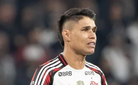 Flamengo: Venda de Luiz Araújo ao Cruz Azul está descartada Flamengo: Venda de Luiz Araújo ao Cruz Azul está descartada