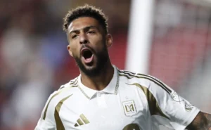 Fluminense: Negociação com Denis Bouanga travada após impasse com Jhon Arias