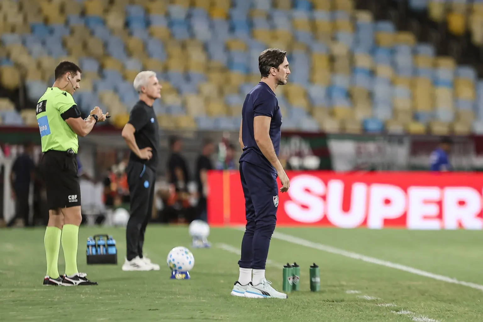 Fluminense planeja quatro centroavantes até 2026, com Bouanga na mira?