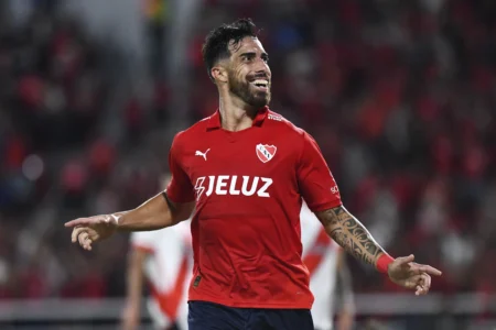 Fluminense: a busca por um centroavante na reta final da janela de transferências