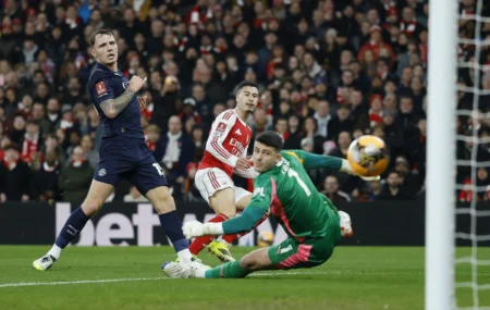 Gabriel Martinelli exalta fase positiva no Arsenal: "Feliz com o momento"