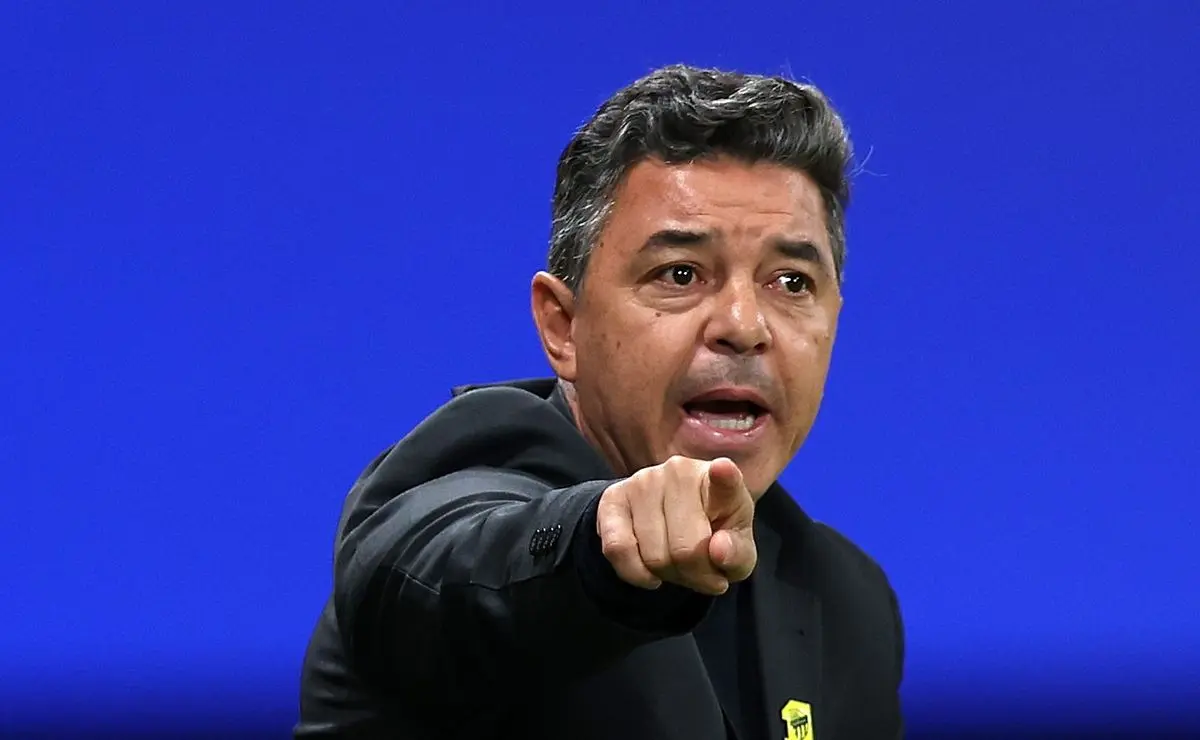 Gallardo afasta rumores sobre trabalho no Brasil e não assume o Santos Gallardo afasta rumores sobre trabalho no Brasil e não assume o Santos